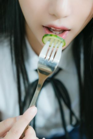 亚洲AV永久无码精品十八禁_剧情片在线手机播放