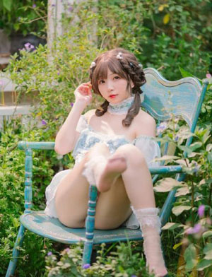 辣花摧手系列之玩具屋_十万网红美女美酱