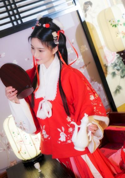 抱着娇妻让人玩3p_国产剧高清完整版播放