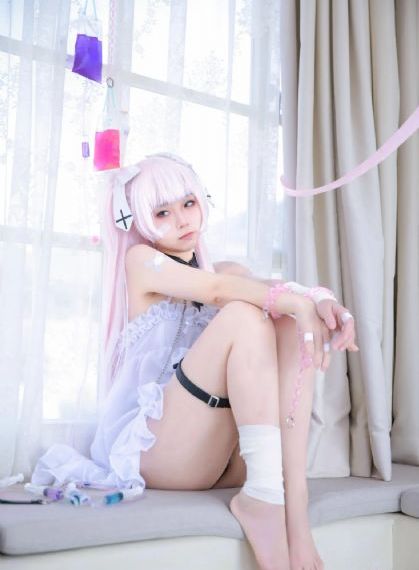 黑人群奷欧美贵妇人_4K电影在线看