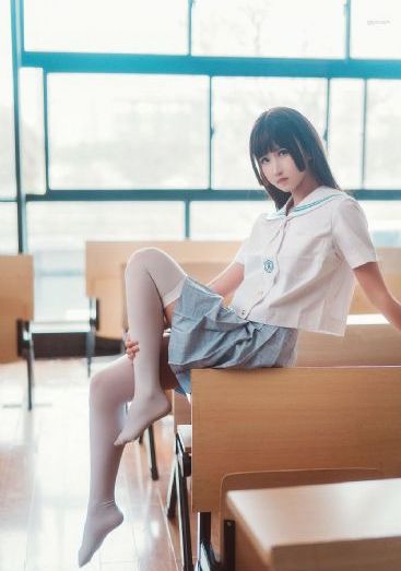 日韩制服丝袜在线_免费手机在线看片