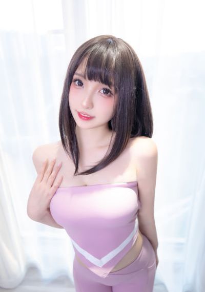 黑丝美女被操逼_4K完整版观看