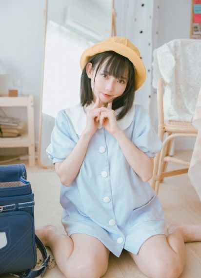 挠八块腹肌男脚心_剧情片在线观看完整版