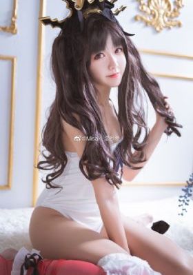他用嘴巴含着我奶头有点刺痛_在线观看免费电影