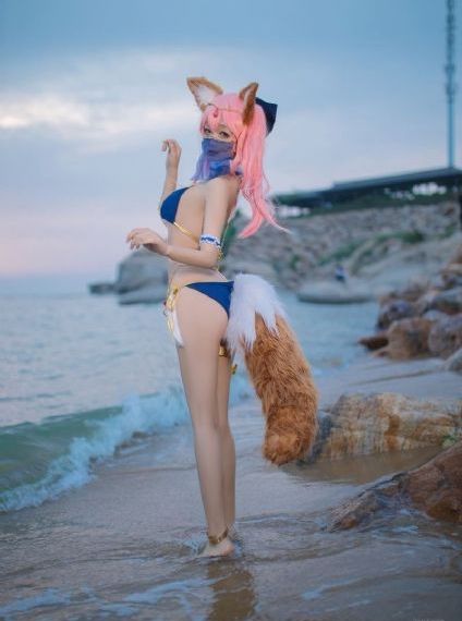美女色情辣妹_剧情片在线播放